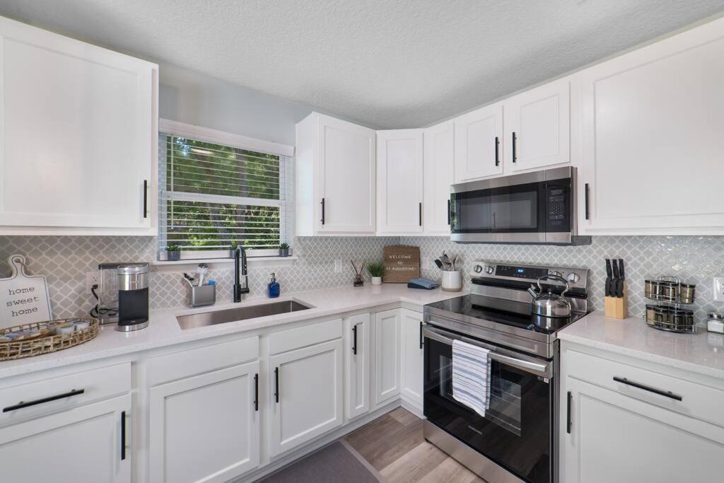 New Modern Bungalow Close To Downtown! Fully Fenced Yard St. Augustine Exteriér fotografie